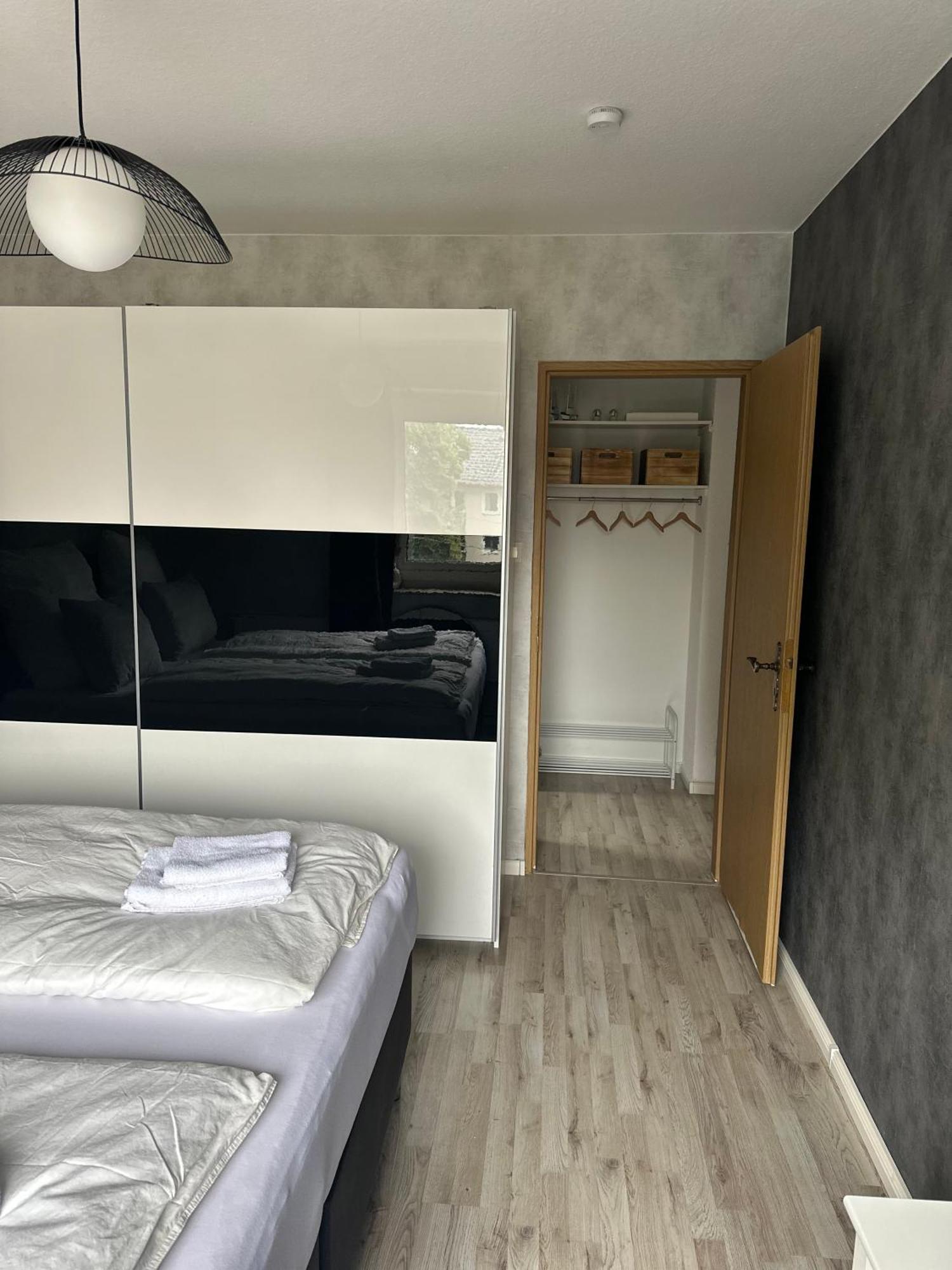 Fewo Am Deich 1 Zentral Mit Stadtblick Und Kontaktloser Check In Bremerhaven Ngoại thất bức ảnh
